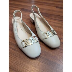 Ara HighSoft Leather Slingback Block Heel Shoes- Size 8.5- Cream Gold Chain